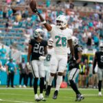 Broncos sign former Dolphins running back after Badie injury